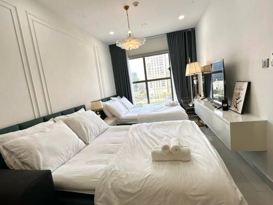 Apartment New Saigon Royal Luxury 4pax View